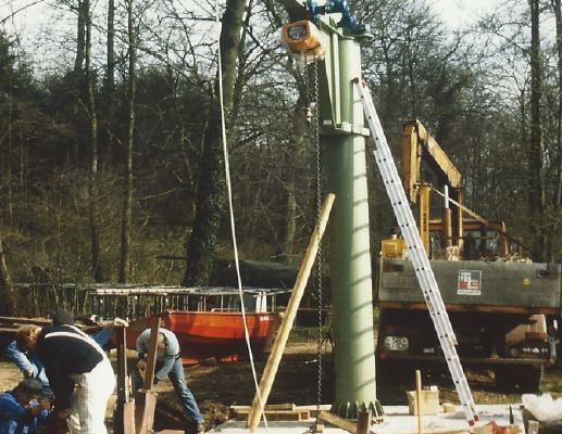 Der Kran wird aufgestellt - 1989